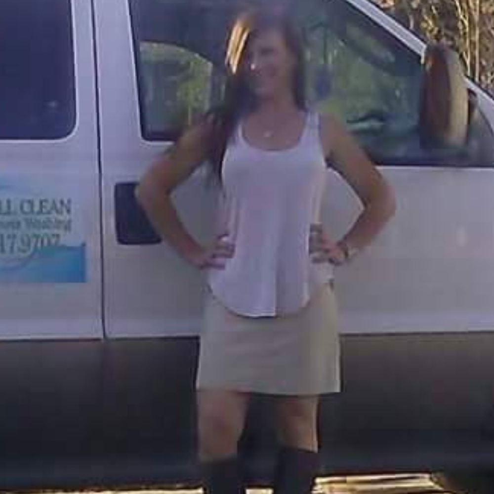 Meet your Posher, Jenn